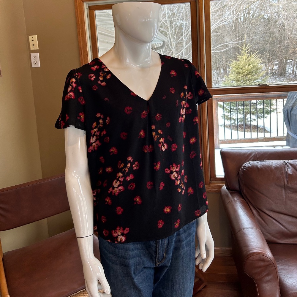 A New Day Brand Short Sleeve Blouse Black w/Pink Floral XXL Like New!